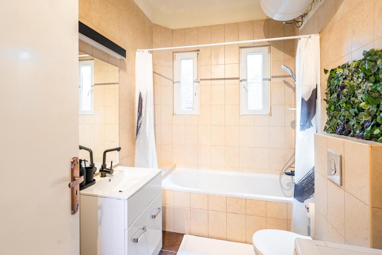 Sunny New Luxurious At The Jewish District Appartement *