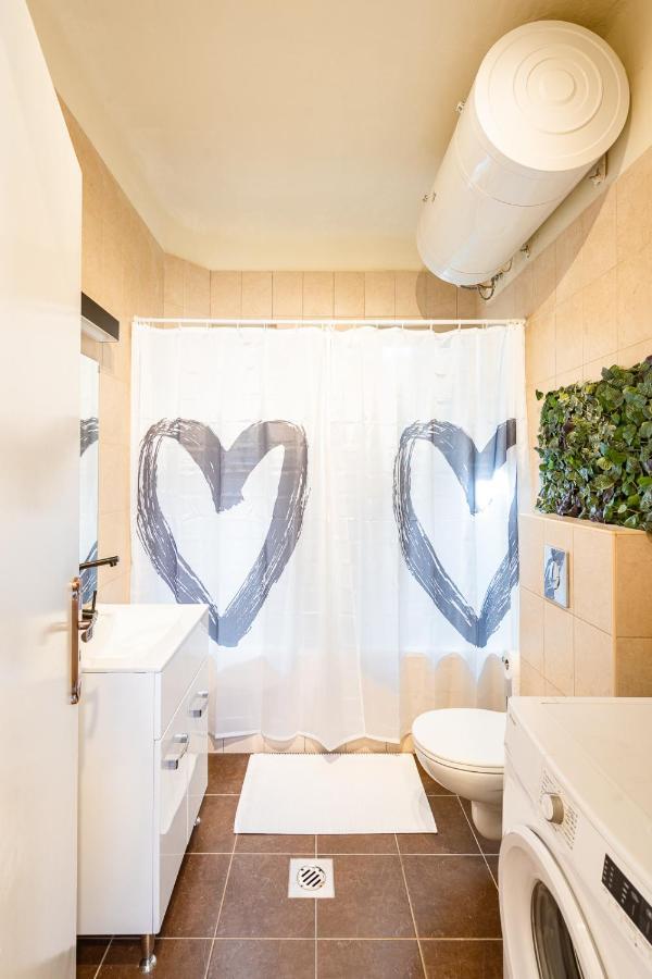 Sunny New Luxurious At The Jewish District Appartement Boedapest